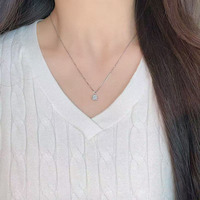Ciondolo in Oro Bianco 18K con Diamante Coltivato in Laboratorio, Minimalista, alla Moda, Semplice, Fresco, a Quattro Griffe, Versatile, Rotondo, Gioiello Raffinato da Donna
