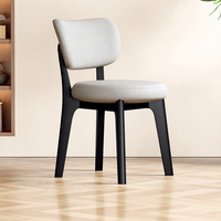 Chaise de salle à manger élégante de style nordique, silencieuse, avec revêtement en cuir souple, installation amovible, structure en bois massif pour la salle à manger à domicile