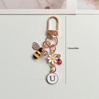 Porte-clés et pendentif de sac en métal, motif Abeille, Marguerite, Coccinelle, avec initiale 26, détachable avec mousqueton, pour filles et femmes