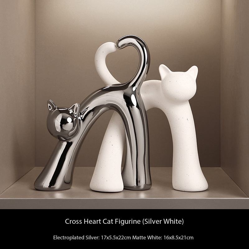 Loving cat ornament plated with silver