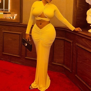 ชุดเซ็ตแฟชั่น 2 ชิ้น เสื้อครอปคอวีแขนยาวสีพื้นแต่งระบายผูกเชือก พร้อมกระโปรงทรงเข้ารูปสำหรับผู้หญิง - Product Image 1