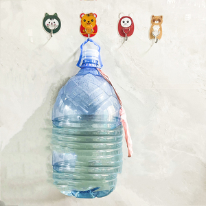Gancho de montaje en pared de utilidad autoadhesivo acrílico fuerte de diseño de oso de peluche de Metal blanco de alta calidad lindos artículos diversos hechos de plástico - Product Image 6