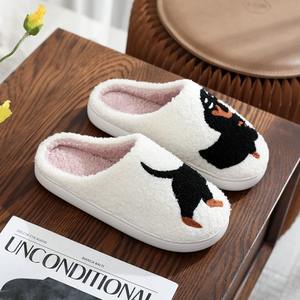 Vente chaude mignon dessin animé saucisse <span class=keywords><strong>chien</strong></span> maison pantoufles en coton en peluche pour les femmes, doux, anti-dérapant et confortable - Product Image 6