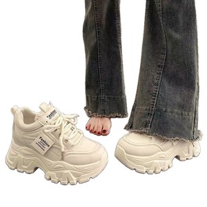 รองเท้าผ้าใบแฟชั่นสไตล์สตรีทสำหรับฤดูใบไม้ผลิและฤดูใบไม้ร่วง ดีไซน์ใหม่ ทันสมัย พื้นหนา เพิ่มความสูง สวมใส่สบาย วัสดุ PU - Product Image 5