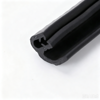 Joint d'étanchéité en caoutchouc EPDM extrudé sur mesure pour profilés aluminium, applications de scellement de fenêtres et portes, marque SJ, modèle SJ-MC-5, découpe