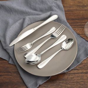 Ensemble <span class=keywords><strong>de</strong></span> couverts en acier inoxydable multi-usages pour diverses scènes <span class=keywords><strong>de</strong></span> repas, du plat principal au dessert-Couverts essentiels - Product Image 3