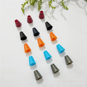 Vêtements à capuche colorés avec cordon de serrage à la queue, bouchons d'horloge en plastique amovibles - Product Image 5