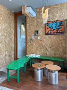 Banco Escolar de Exterior de 2 Plazas, Resistente al Agua, con Estructura de Plástico Reciclado de Primera Calidad, Estilo Moderno, para Patio Ecológico - Product Image 5