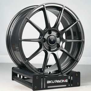 Jantes Bku forgées 5x114.3 pour <span class=keywords><strong>Ford</strong></span> <span class=keywords><strong>Mustang</strong></span> <span class=keywords><strong>GT</strong></span> S650 S550 S197 19 20 21 22 pouces, jantes personnalisées en alliage noir, roue de voiture musclée - Product Image 1