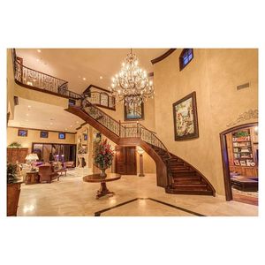 Escalera Recta Estrecha Prima, Excelente Diseño, Escalera de Acero Resistente, Escalera Elegante y Impresionante - Product Image 5