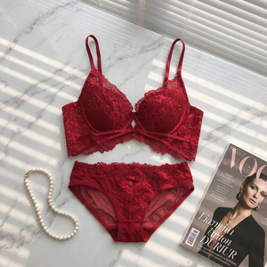 Conjunto de lencería sexy de encaje rojo con aros y push-up, copa 3/4, tirantes ajustables, tiro medio, lencería de mujer, tallas grandes, ropa interior femenina. - Product Image 4