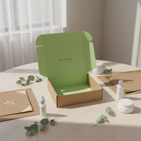 Boîte d'expédition cosmétique double face marron-vert imprimée avec logo personnalisé, boîte en carton ondulé haut de gamme avec impression intérieure pour cadeaux influenceurs et relations publiques