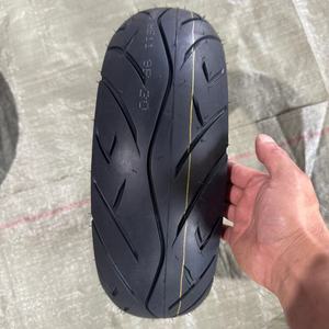 Neumático para Motocicleta de Tres Ruedas 130/60-13, Nuevo y Popular en China - Product Image 1