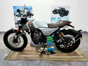 Moto rétro Apulia CR150, monocylindre, refroidissement par eau, quatre soupapes, 150 cm³, quatre pistons, freins à disque, >80 km/h, Chine - Product Image 6