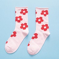 Vente en gros de chaussettes d'automne en coton absorbant la sueur sans odeur bord bouclé fleurs mignonnes chaussettes d'équipage pour femmes