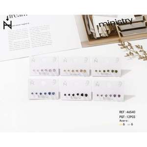 Boucles d'oreilles clous en zircon en forme de cœur 4mm 5mm 6mm, ensemble de bijoux en cristal pour femme, style classique pour le quotidien - Product Image 1