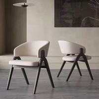 Chaise de salle à manger en cuir minimaliste nordique italienne, fauteuil avec dossier rembourré amovible pour hôtels et restaurants