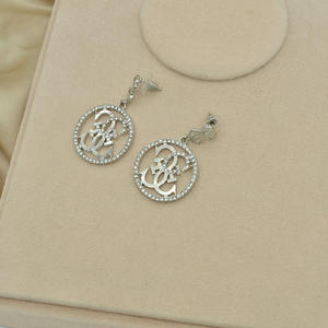 Pendientes <span class=keywords><strong>GUESS</strong></span> Elegantes y Modernos, Ligeros, <span class=keywords><strong>de</strong></span> Lujo, Estilo Casual, con <span class=keywords><strong>Colgante</strong></span> Redondo Hueco con Letras, para Mujer - Product Image 3