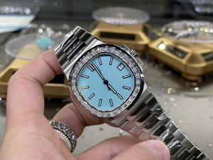 Reloj Automático de Lujo para Hombre con Movimiento NH35, Esfera con Estilo de Diamantes y Correa de Acero Inoxidable - Product Image 6