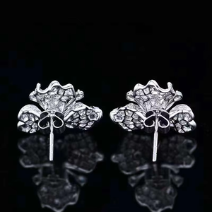 SGARIT Bijoux de luxe en or 18 carats, 1,55 ct, saphir bleu royal naturel, boucles d'oreilles à clous, design floral, pierres précieuses véritables, bijoux fins - Product Image 4