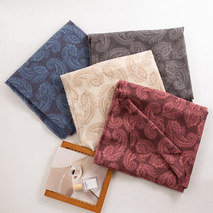 Sciarpa floreale autunno/inverno elegante sciarpa stampata a forma di signora per le donne sciarpa invernale con fiori caldi ispessiti - Product Image 3