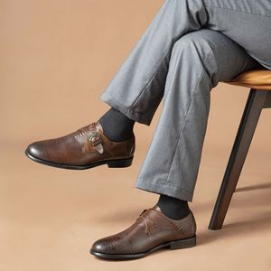 Chaussures habillées élégantes pour hommes en cuir véritable, style britannique, à bout pointu, à lacets, respirantes, légères et antidérapantes, pour mariage et soirée - Product Image 5