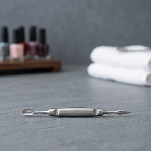 Práctico Removedor Manual de Callos de Acero Inoxidable, Empujador de Cutículas y Uñas con Mango Largo, Fácil de Usar, Lima para Pies de Calidad Premium, 5 Años de Garantía - Product Image 2