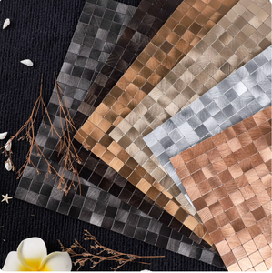Petites mosaïques murales carrées en métal, autocollants muraux de 4 mm d'épaisseur, panneau mural intérieur imperméable en aluminium-plastique - Product Image 1