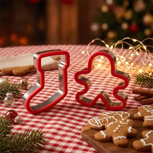 Set di Tagliabiscotti Natalizi in Acciaio Inox con Copertura in Silicone, Tagliabiscotti Decorativi - Product Image 1