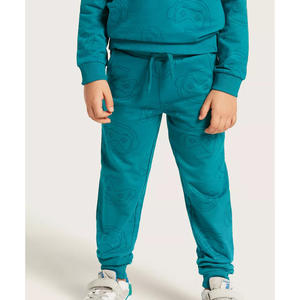 Pantalon en tricot polyvalent pour garçons avec ceinture élastique et texture légère adapté aux moments de jeu et de détente du week-end - Product Image 2