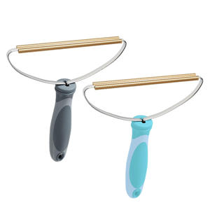 Strumento di rimozione della pelliccia per animali domestici per cani e gatti con pelucchi in plastica raschietto raschietto raschietto per rasoio spazzolino per capelli - Product Image 6