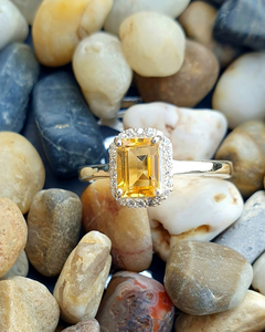 Anillo de Compromiso de Moissanita con Corte Esmeralda de 4.00 CT, Anillo de Oro Blanco, Anillo de Propuesta Único, Anillo de Aniversario, Anillo de Boda Minimalista - Product Image 5