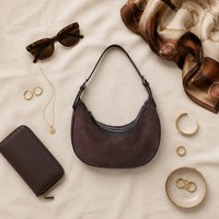 Sac à bandoulière en cuir véritable et daim de vache, forme croissant, pour femme, style rétro, sac hobo demi-lune avec garniture en cuir lisse, fournisseur ODM