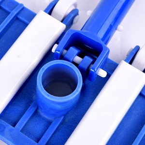 Nettoyeur de <span class=keywords><strong>piscine</strong></span> flexible en <span class=keywords><strong>PVC</strong></span> de 14 pouces avec brosses latérales Équipement de flotteur et de filtre de logo personnalisé pour le nettoyage de <span class=keywords><strong>piscine</strong></span> - Product Image 3