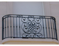Le gril de balcon en fer conçoit des balustrades de balcon en fer forgé simples à vendre