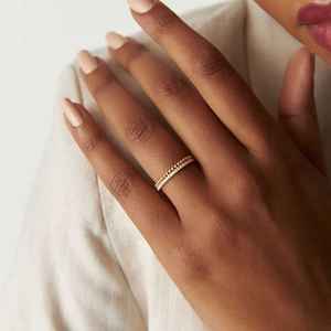 Anillo de Diamantes Blancos Naturales con Corte Brillante de 0.22 CT, Apilados y Engastados en Oro Puro de 14K con Baño de Rodio, Tamaño Personalizable - Product Image 4