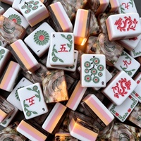 Kit de jeu de Mahjong américain de luxe unique avec tuiles en acrylique à motif croissant de lune pour les amateurs de Mahjong et le divertissement des fêtes