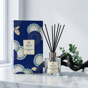 Aikun Low MOQ Fast Response Cross Border OEM 100ml Citrus Clear Round Glass <b>Reed</b> <b>Diffuser</b> Set with Blue Box For Counter Decor - Product Image 1