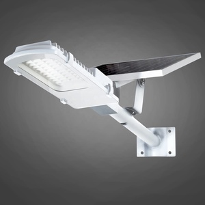 Farola LED Solar de 60W 100W 200W IP65 Impermeable, Alto Lumen, Alto CRI 90 para Uso en Carreteras ML-TYN-041L - Product Image 1