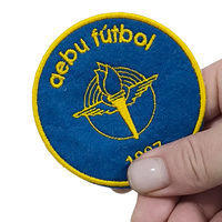 Écusson brodé personnalisé thermocollant en tissu sergé à lettres de marque de mode éco-responsable pour chapeaux, petite taille, coloré