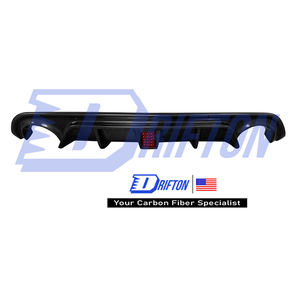 Difusor Trasero de Fibra de Carbono para Infiniti Q50 2018-2024 - Product Image 1