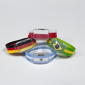 Braccialetti in Silicone Personalizzati all'Ingrosso, Altamente Elastici, Impermeabili e Luminosi con Bandiere Nazionali per <span class=keywords><strong>il</strong></span> Festival di Calcio 2026 - Product Image 3