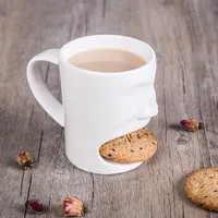 Mug à café en céramique en forme de visage humain avec compartiment pour biscuits et gâteaux