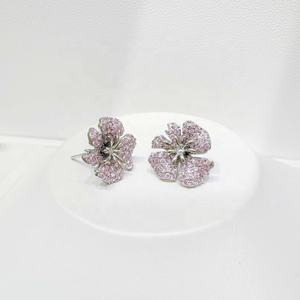 Precio de fábrica, pendientes de plata de ley 925 con diseño geométrico de flor, estrella infantil única, circonita rosa 3A, pendientes de tuerca para mujer 2026 - Product Image 3