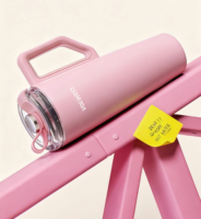 Tumbler 30oz Anti Bocor Bebas BPA dari Baja Tahan Karat 304 Berdinding Ganda dengan Vakum Isolasi, Dilengkapi Pegangan dan Tutup, Tahan Panas