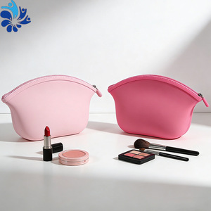 Sac cosmétique en silicone grande capacité avec fermeture éclair, organiseur de toilette portable de voyage, pochette de maquillage couleur unie - Product Image 2