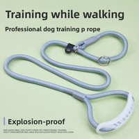 Laisse de dressage pour chien en corde tressée kaki avec poignée confortable en silicone courbée, réglable et anti-étranglement