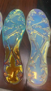 Suelas para Zapatos de Fútbol Kezhi HT-9K0189, Personalizadas, de TPU Ecológico, Ligeras, Antideslizantes y Resistentes al Desgaste para Exteriores - Product Image 3