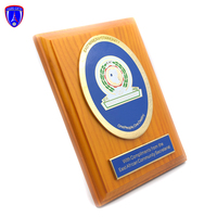 Esat en bois massif personnalisé, plaque de bouclier africain, plaques de récompenses en bois vierge avec décoration en métal dans l'artisanat de sculpture
