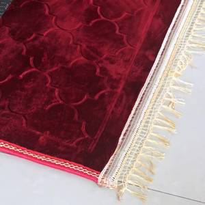 Alfombra de Oración Premium YASEEN de Franela, Estilo Islámico Tradicional, 70x110cm, Floral, Lavable - Product Image 1